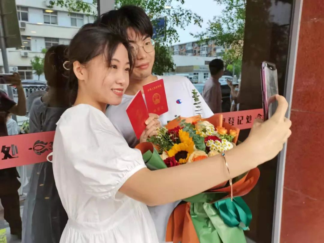 节日送花的意义_节日送花有什么讲究_一年中送花的节日/